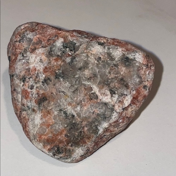 Australian Rough Granite with Aura Quartz Natural Pink and Gray Stone - Picture 3 of 6